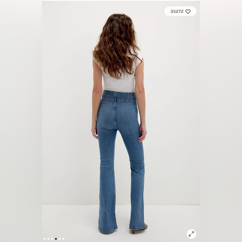 Free People WE THE FREE Jayde Flare Jeans Size 32 Light‎ Wash High Rise Stretch - Picture 2 of 16